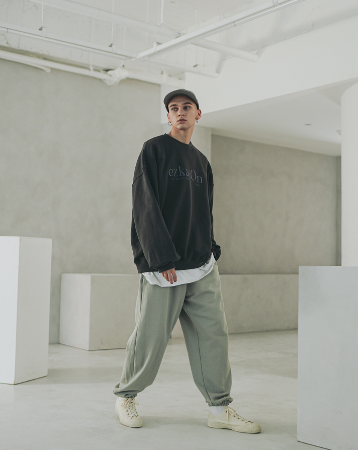 EZKATON (エズカートン) Satin Logo Sweatshirt Deep Gray JJMT6612