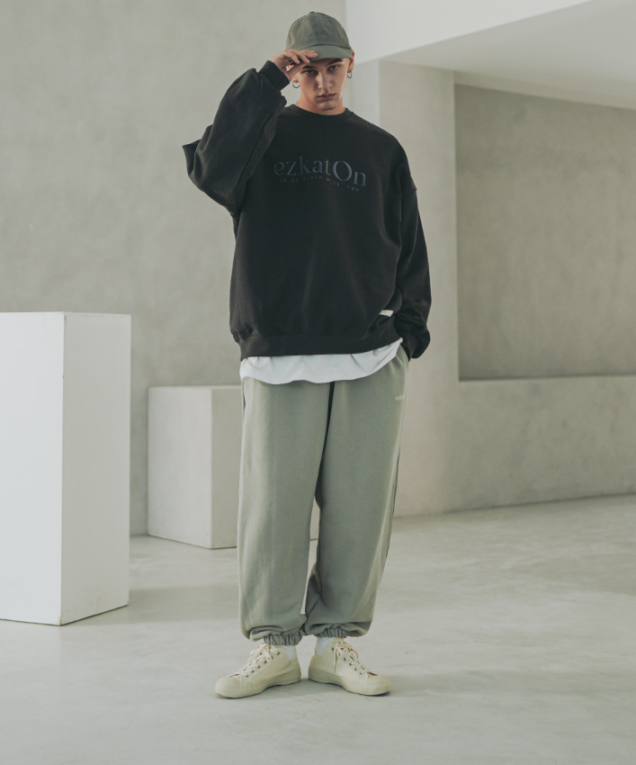 EZKATON (エズカートン) Satin Logo Sweatshirt Deep Gray JJMT6612