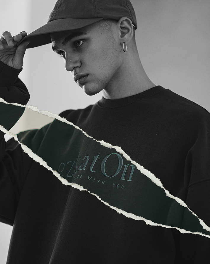 EZKATON (エズカートン) Satin Logo Sweatshirt Deep Gray JJMT6612