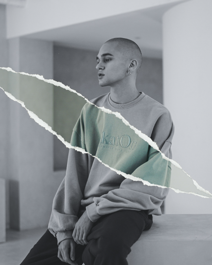 EZKATON (エズカートン) Satin Logo Sweatshirt Smoke Green JJMT6612