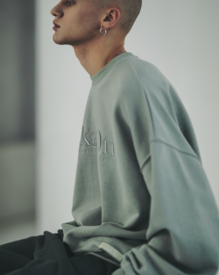 EZKATON (エズカートン) Satin Logo Sweatshirt Smoke Green JJMT6612