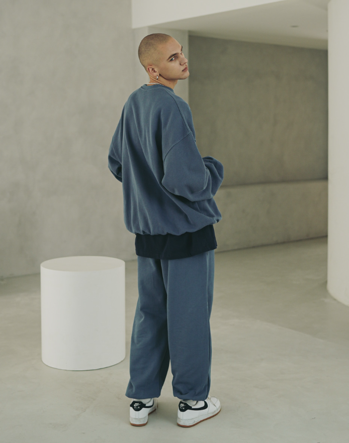 EZKATON (エズカートン) Satin Logo Sweatshirt Blue Gray JJMT6612