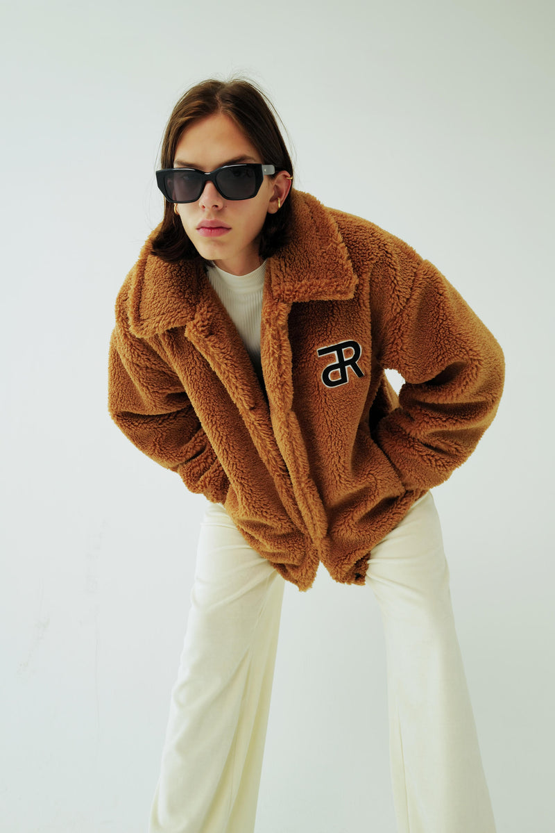 INPREP (インプレップ)EMBROIDERED LOGO FLEECE JACKET (BRWON)