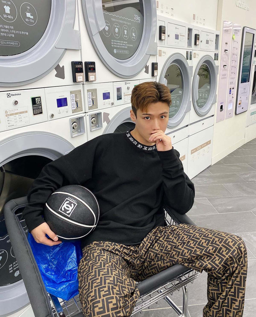 DAYDAF (デイダフ) DAYDAF NECK LOGO SLEEVE T-SHIRT (BLACK)