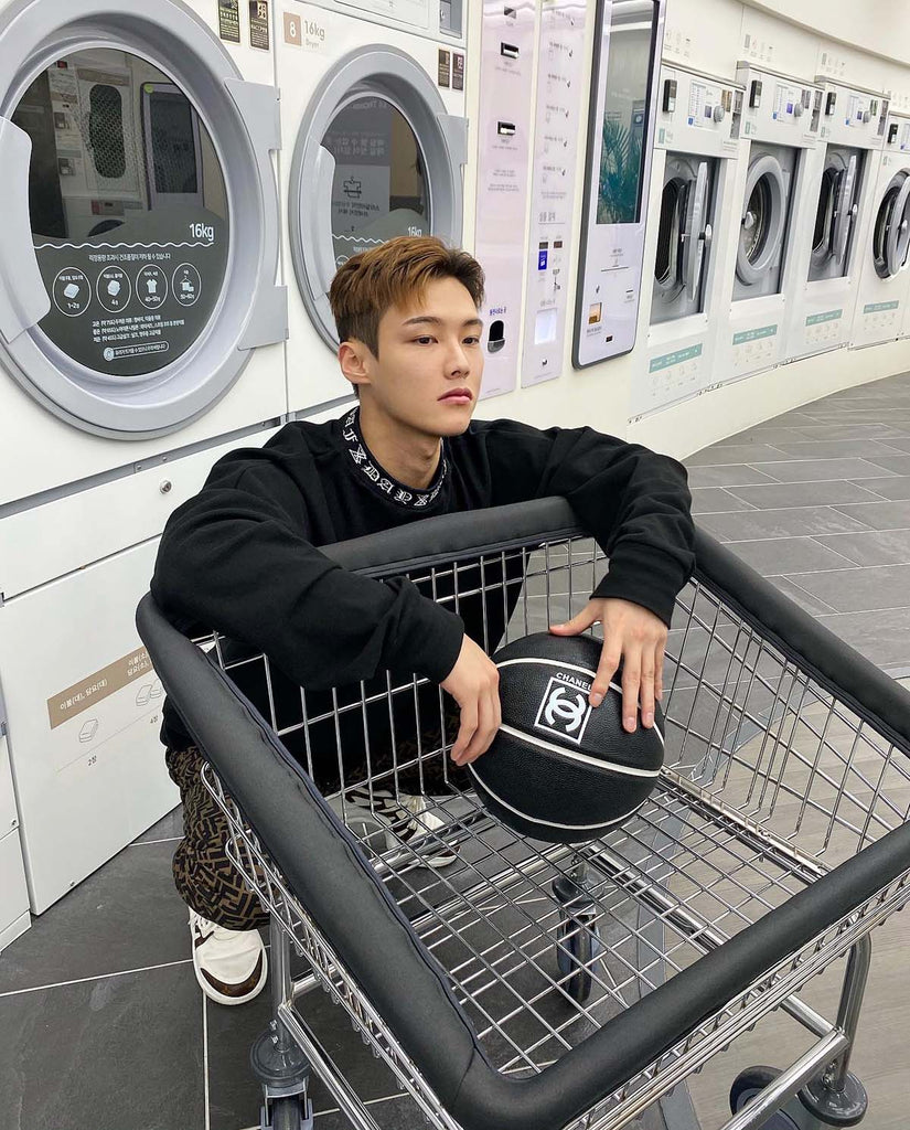 DAYDAF (デイダフ) DAYDAF NECK LOGO SLEEVE T-SHIRT (BLACK)