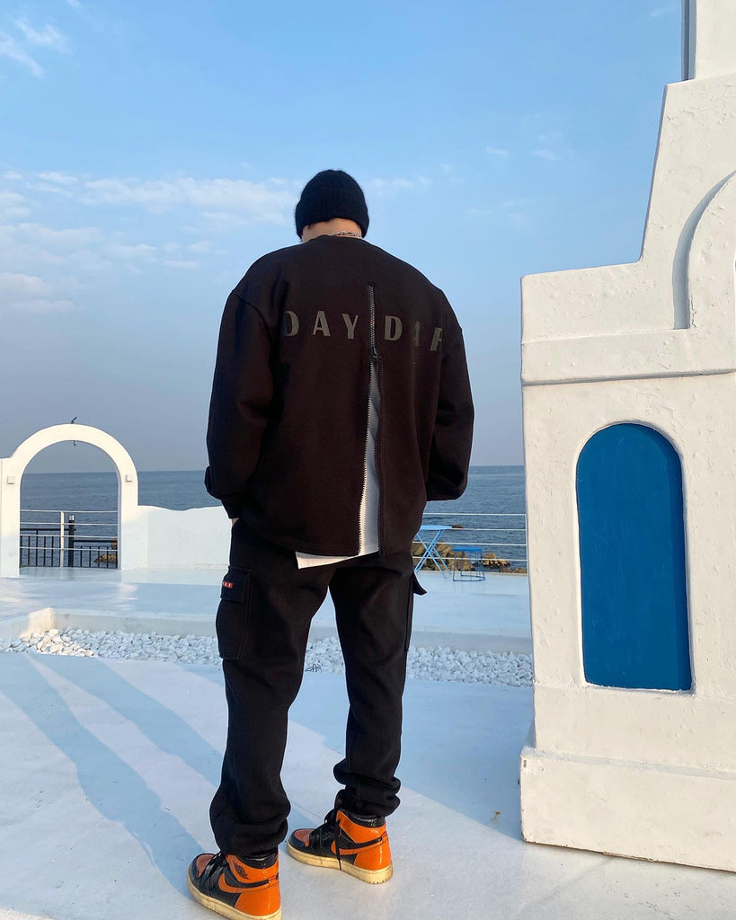 DAYDAF (デイダフ) BACK ZIPER SWEATSHIRT