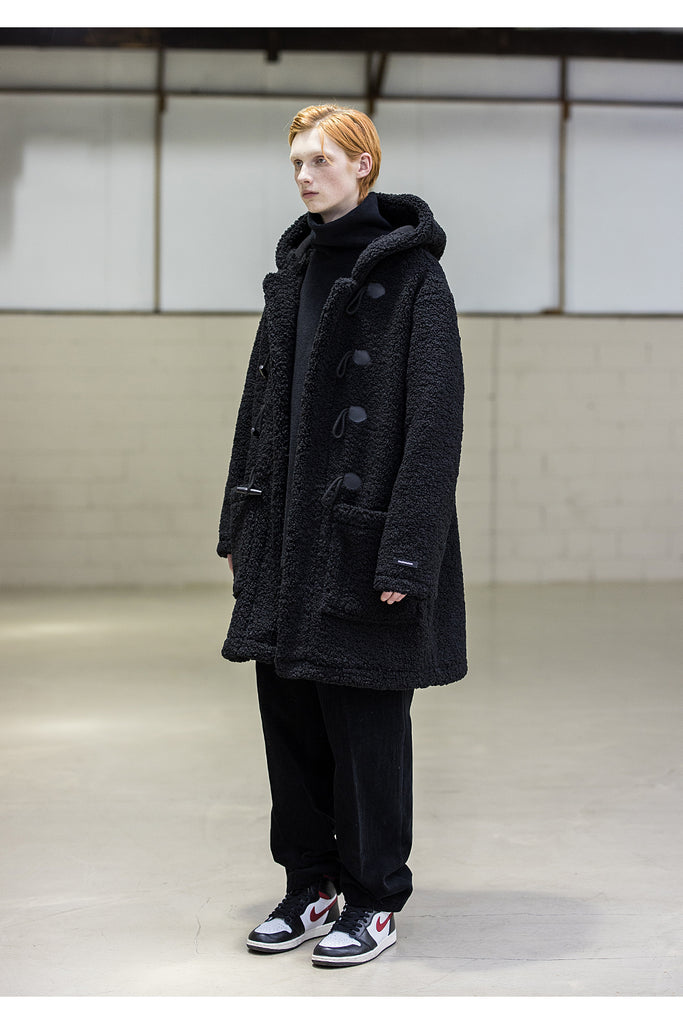メスノウン(MASSNOUN) BOA FLEECE BONDED OVERSIZED DUFFEL COAT MFNCT004-BK