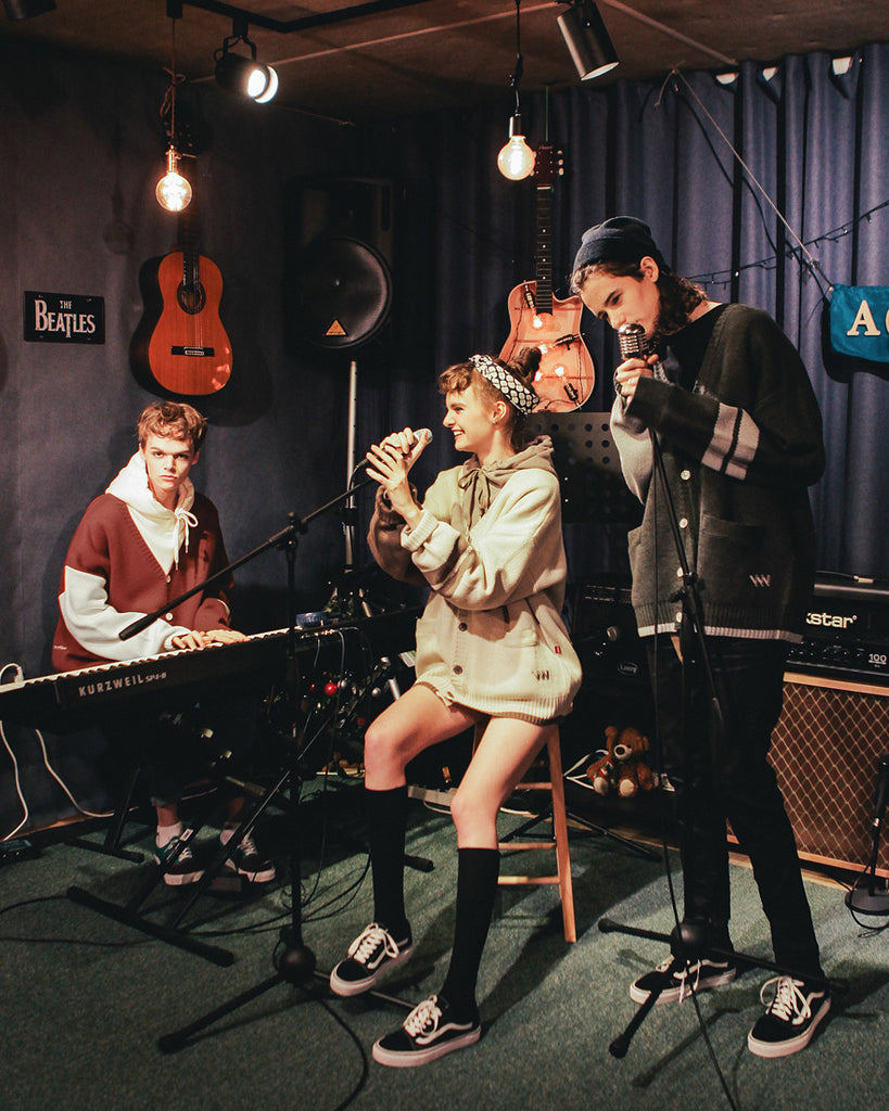 ダブルユーブイプロジェクト(WV PROJECT) LOOSE TOUCH CARDIGAN BEIGE MJOT7117