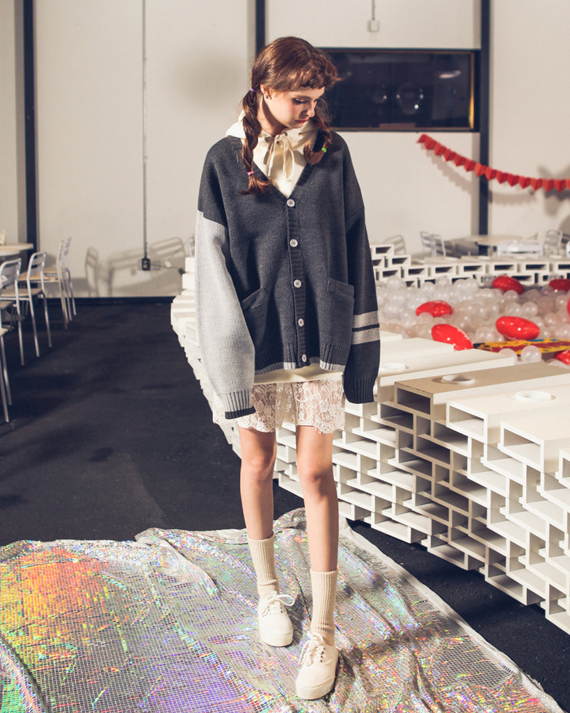 ダブルユーブイプロジェクト(WV PROJECT) LOOSE TOUCH CARDIGAN CHARCOAL MJOT7117