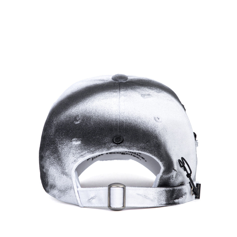 ブラックブロンド(BLACKBLOND) BBD Ripped Sprayed Custom Covered Logo Cap (White)