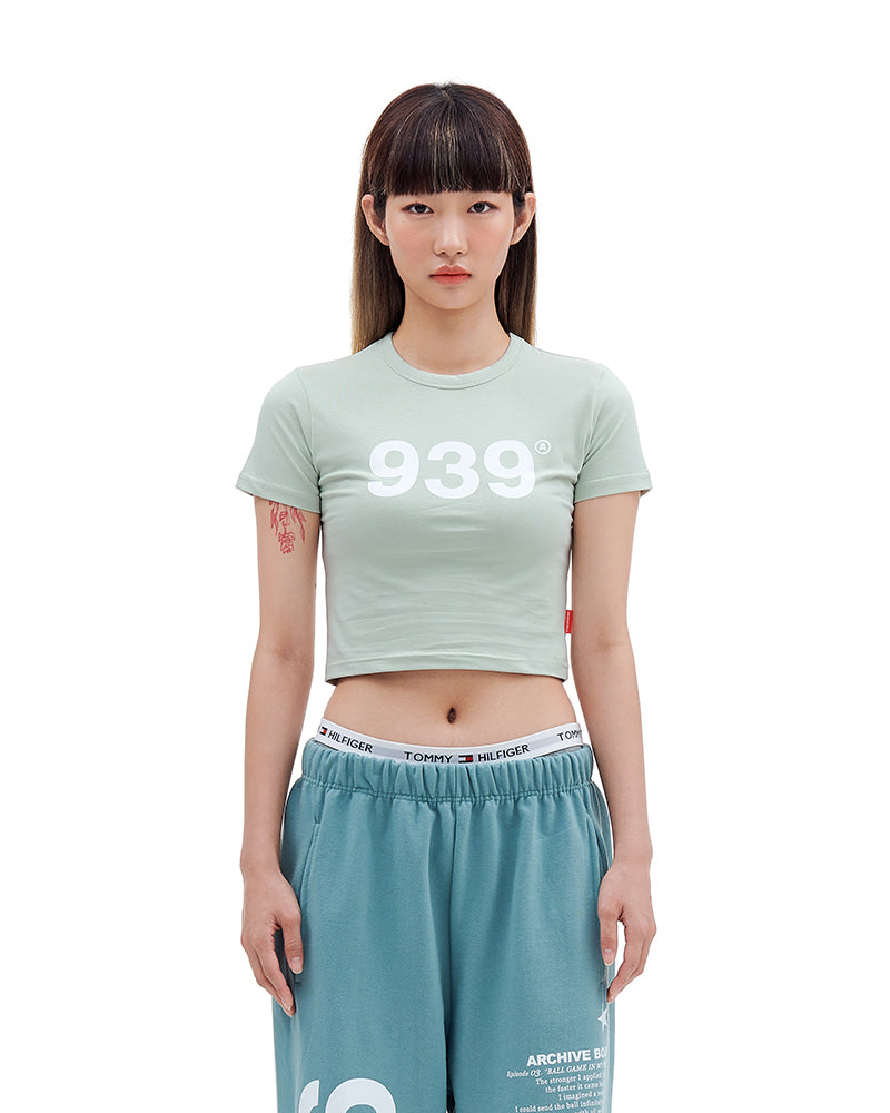 ARCHIVE BOLD (アーカイブボールド) 939 LOGO CROP TOP (PALE SAGE)