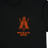 アクメドラビ(acme' de la vie) AV LOGO TUFT EMBROIDERY SHORT SLEEVE T-SHIRT BLACK