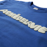 アクメドラビ(acme' de la vie)   EMBOSSING LOGO SWEATSHIRT BLUE