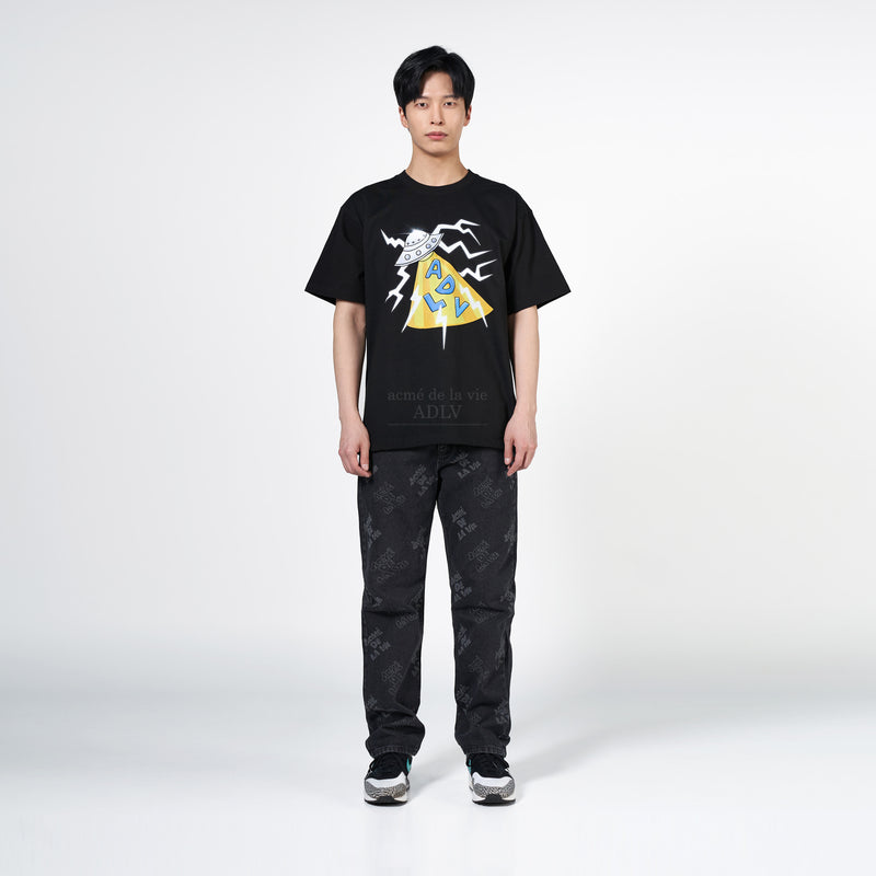 アクメドラビ(acme' de la vie) INVASION EARTH SHORT SLEEVE T-SHIRT BLACK