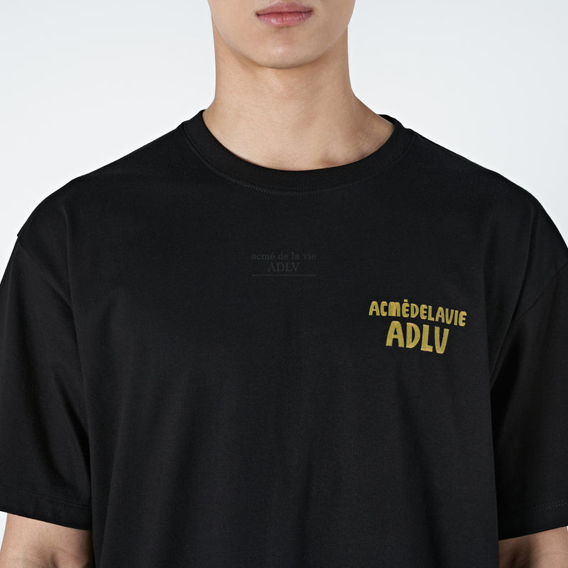 アクメドラビ(acme' de la vie)  MARKER BASIC LOGO SHORT SLEEVE T-SHIRT BLACK/YELLOW