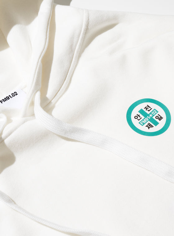 FM91.02 (エフエム91.02)　SAFE CREW HOODY white