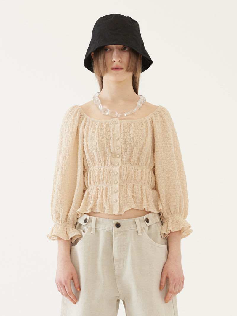 TMO BY 13MONTH（ティーエムオーバイサーティンマンス）SHIRRING SQUARE BLOUSE (IVORY)