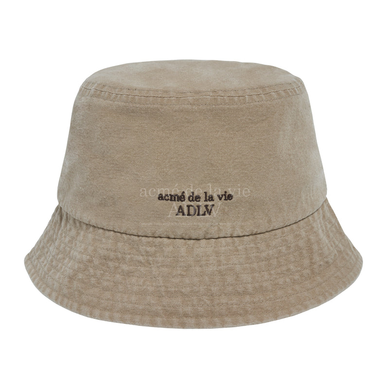 アクメドラビ(acme' de la vie)   BASIC LOGO WASHING BUCKET HAT BEIGE