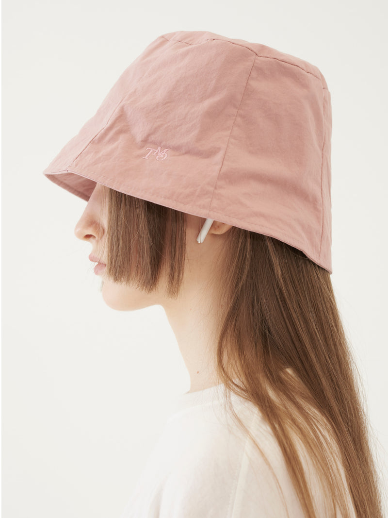 TMO BY 13MONTH（ティーエムオーバイサーティンマンス）SIGNATURE LOGO BUCKET HAT (PINK)
