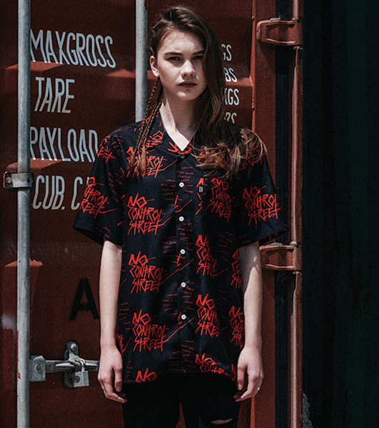 シディスコンマ(SHETHISCOMMA) NOCONTROL SHIRTS