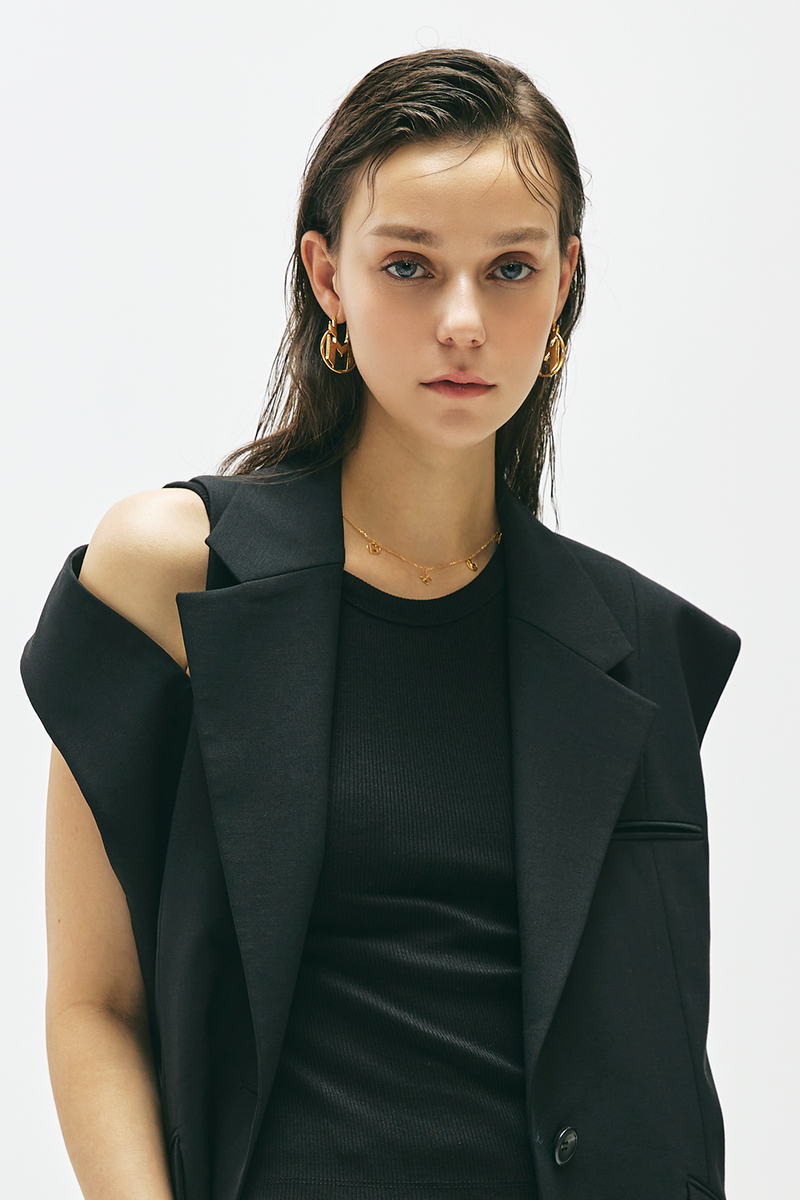 MMIC(エムエムアイシー) M LOGO EARING GD