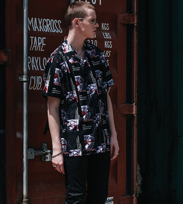 シディスコンマ(SHETHISCOMMA) HIP STATU SHIRTS