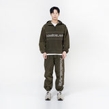 アクメドラビ(acme' de la vie) EMBROIDERY LOGO LONG PANTS KHAKI