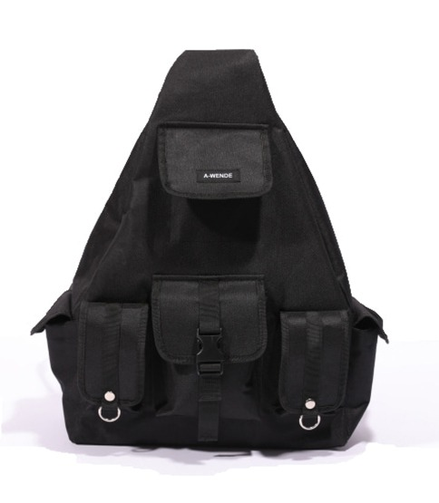 オウェンド(A-WENDE) TECH SLING BAG