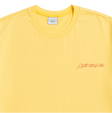 アクメドラビ(acme' de la vie) ADLV HANDWRITING SHORT SLEEVE T-SHIRT YELLOW