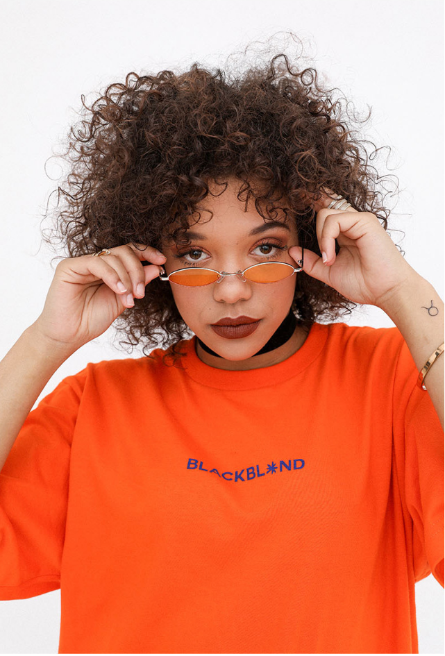ブラックブロンド(BLACKBLOND) BBD Basic Center Logo Tee (Orange)