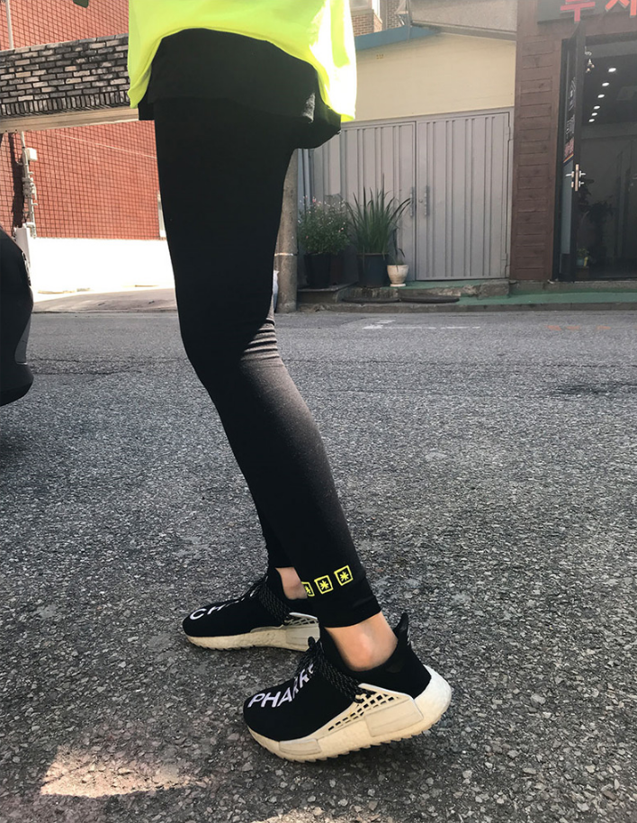 ブラックブロンド(BLACKBLOND) BBD Three Stars Neon Logo Leggings (Black)