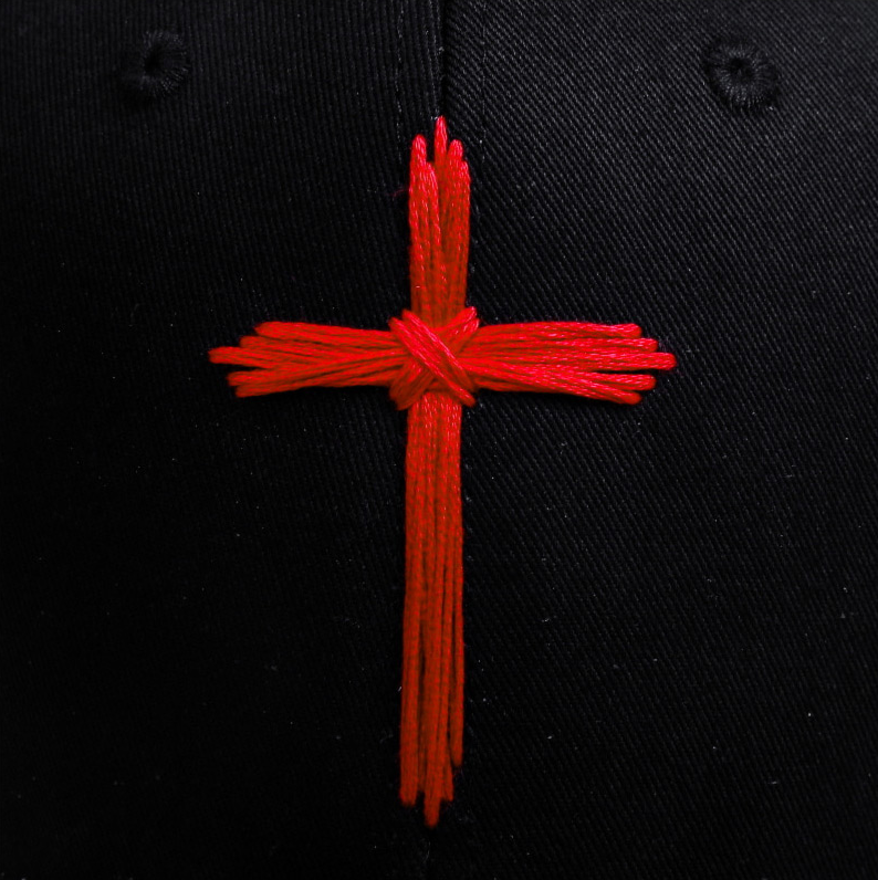 ドルム (DoLM) cross logo ball cap Black/Red