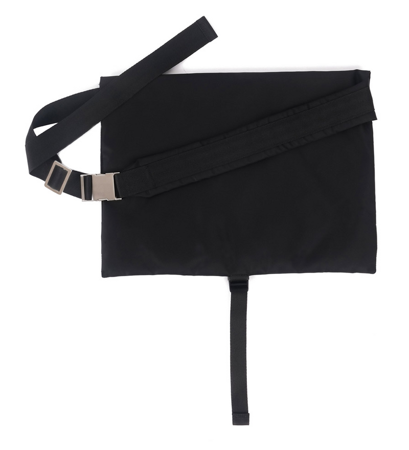 ドルム (Do'LM) Silver Buckle Messenger Bag