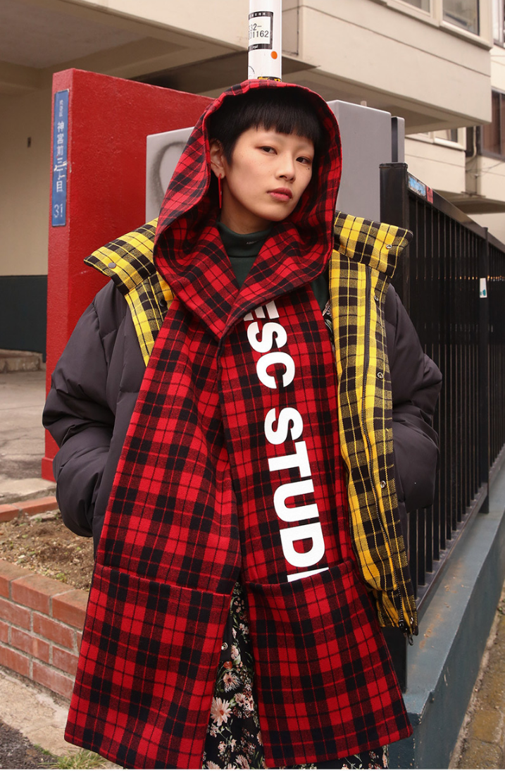 イーエスシースタジオ(ESC STUDIO) Hooded muffler (red)