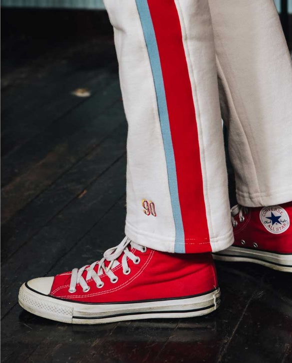 ダブルユーブイプロジェクト(WV PROJECT) ATHLEISURE TRACK PANTS CREAM JJLP7163