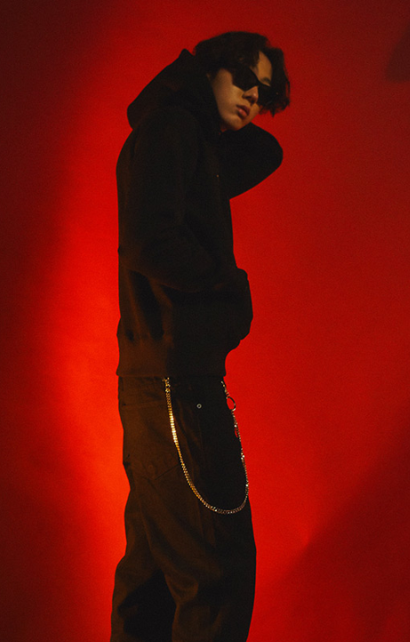 シディスコンマ(SHETHISCOMMA) QUICK FASTER HOOD T