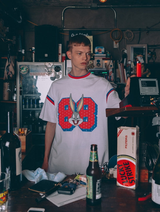 ステレオバイナルズ(Stereo Vinyls) [SS19 Looney Tunes] 88 Bunny Over Fit T-shirts (White)