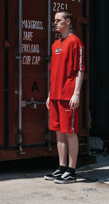 シディスコンマ(SHETHISCOMMA) SHETHIS LINE T