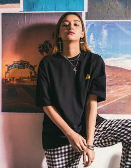 セイントペイン(SAINTPAIN) SP HELEN TEE SS-BLACK