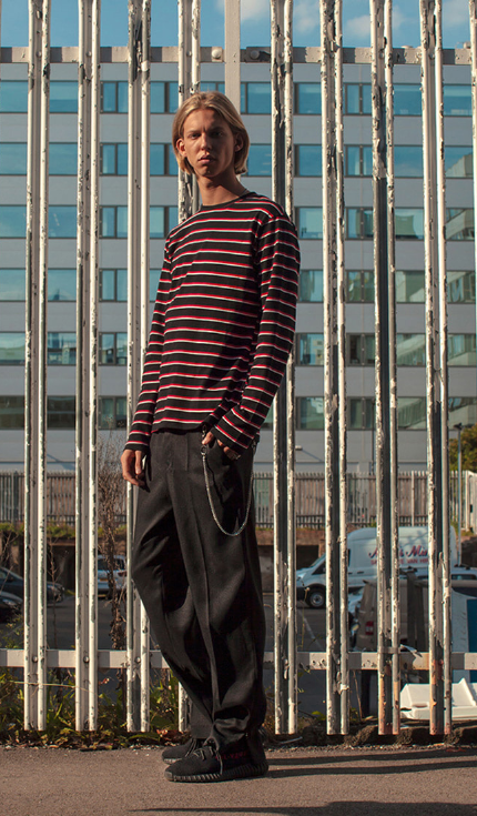 シディスコンマ(SHETHISCOMMA) SIDE ZIP LOOSE SLACKS