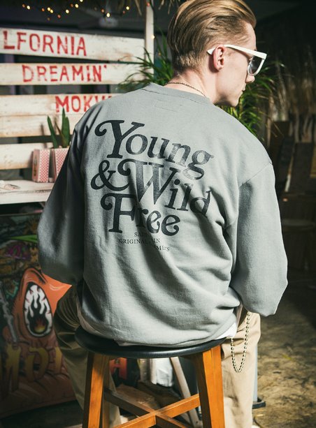 セイントペイン(SAINTPAIN) SP YWF CREWNECK LS-KHAKI