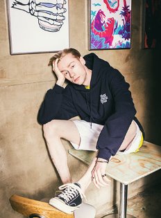 セイントペイン(SAINTPAIN) SP YWF HOOD LS-NAVY