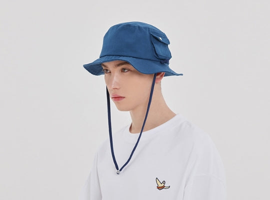 ロマンティッククラウン(ROMANTIC CROWN) [R.C X M.G]Travel Bucket Hat_Blue