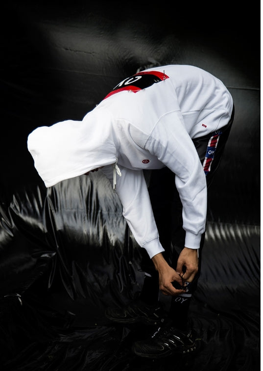 オーワイ(OY) ENAMEL PIN PATCH HOODY (ホワイト)