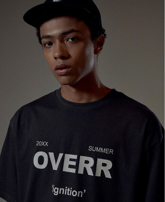 オベルー(OVERR) ESSAY.4 IGNITION CHARCOAL TEE