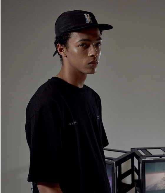 オベルー(OVERR) ESSAY.4 V LOGO BLACK CAMPCAP
