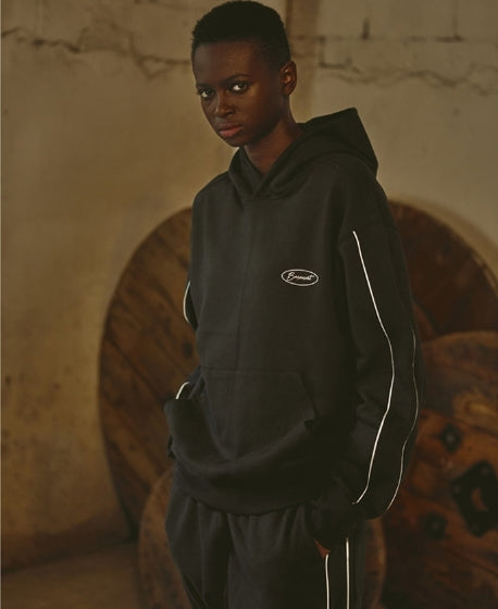 オベルー(OVERR) 18FW CIRCLE BS BLACK PIPING HOODIE