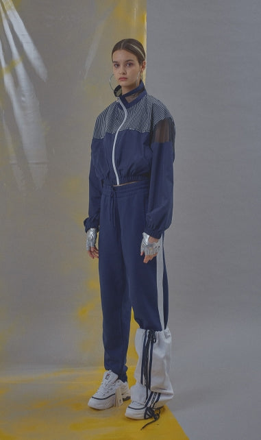 オクトーバーサード(Oct.3) Stripe Logo Outdoor Short Jumper [Navy]