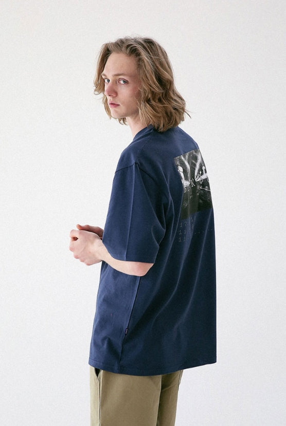 マスノウン(MASSNOUN) BLACK OUT OVERSIZED T-SHIRT MUVTS004-DG