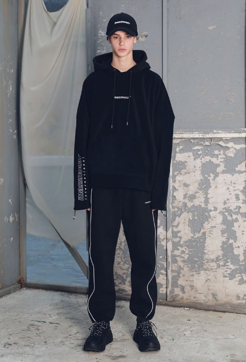 メスノウン(MASSNOUN) FLEECE SL INT LOGO STRING HOODIE MFEHD004-BK